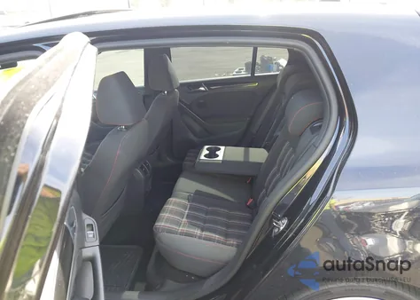 2010 Volkswagen Gti 4-Door z USA, uszkodzony, nr VIN WVWHD7AJ7AW137331